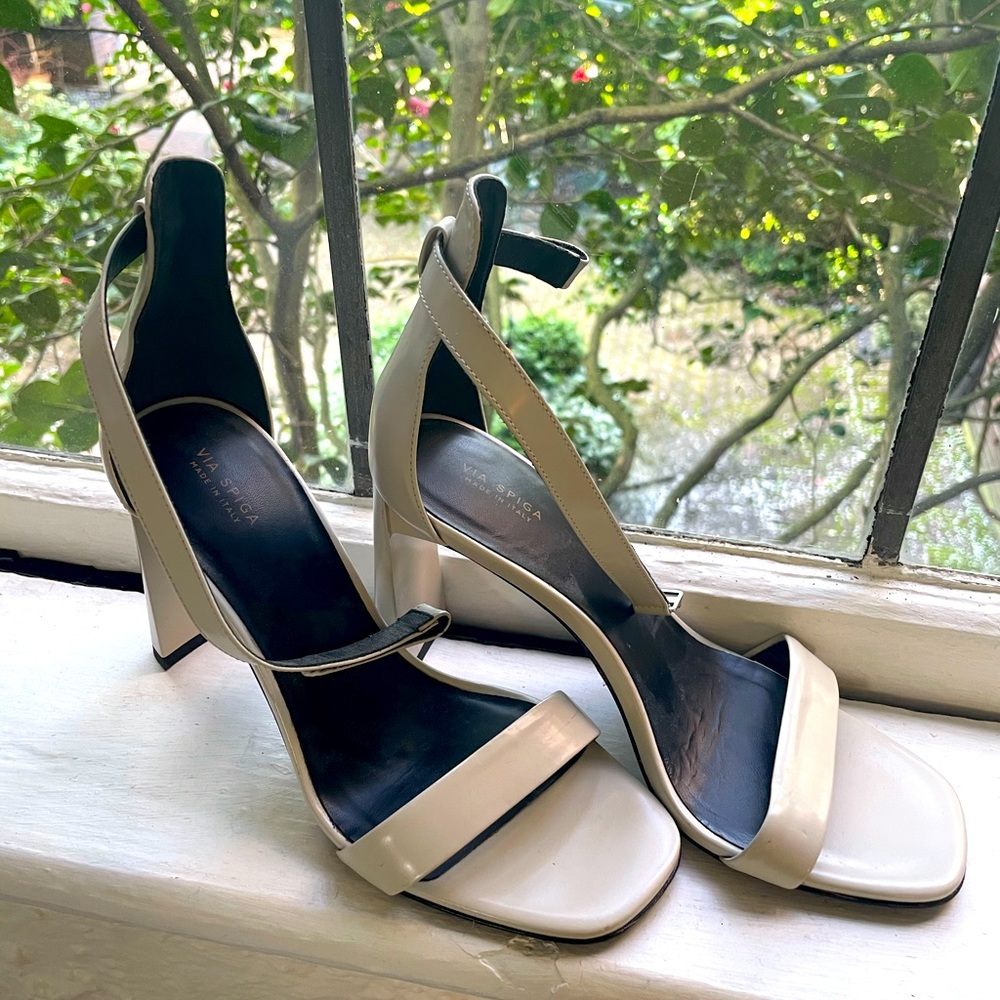 Via Spiga White Heels